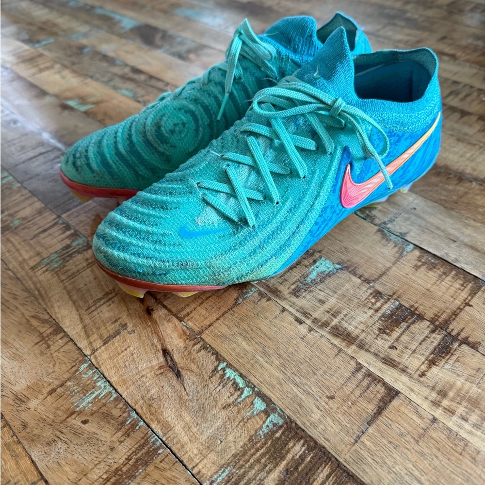 Nike phantom GX 2 elite soccer cleats